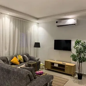 1-bedroom With Underground Parking شقة