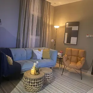 استديو راقي بحي الملقا شقة